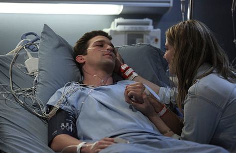 Hospital Couple Aesthetic, Couple Hospital Pictures Aesthetic, Couple In Hospital Bed Aesthetic, Couple In Hospital Bed, Hospital Cuddling Couples, Hospital Couple, Hospital Love Couple, Hospital Coma Aesthetic, Boyfriend In Hospital