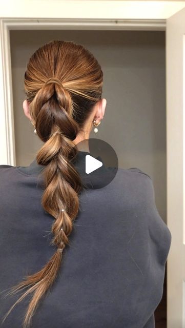 Double Dragon Braid Tutorials, Dragon Braid Ponytail, Low Pony Braid, Dragon Ponytail, Dragon Braid Tutorials, Dragon Braid Hairstyles, Dragon Braid, Preppy Hairstyles, Dragon Tail