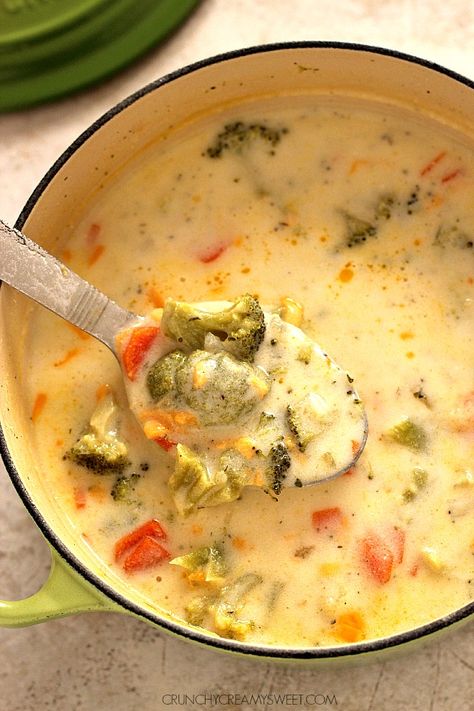 Broccoli Cheese Soup (Panera Copycat) Broccoli Cheese Soup Panera, Soup With Broccoli, Soup Panera, Cheesy Soup, Broccoli And Cheese Soup, Panera Copycat, Slow Cooker Baking, Broccoli Cheese Soup Recipes, Cheese Soup Recipes