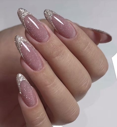 Gold Glitter Tips, Glitter French Nails, Shiny Nails Designs, Glitter Tips, Evil Eye Nails, Glamour Nails, French Acrylic Nails, Classy Nails, Pretty Acrylic Nails