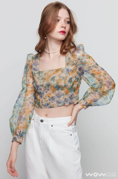 Floral Top Outfit, Classy Going Out Outfits, Velvet Dress Designs, Stylish Short Dresses, Baby Dress Design, Fancy Tops, Fashion Top Outfits, Diy Fashion Clothing, Trendy Fashion Tops