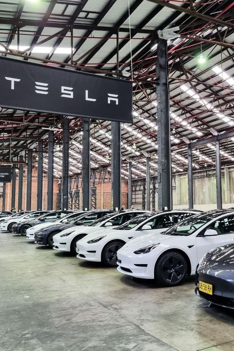 #ev #evnews #electricvehicles Tesla slashes prices up to $8000 USD in China, Australia & Sth Korea Elon Musk Car, Elon Musk News, Elon Musk Tesla, Credit Card App, Tesla Car, New Photo Download, Cash Prize, Electric Vehicles, Elon Musk