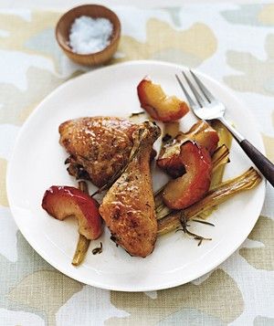 Get the recipe for Roasted Chicken, Apples, and Leeks. Leek Chicken, Chicken With Apples, Easy French Recipes, Best Apple Recipes, Leek Recipes, Chicken Dishes Easy, Savory Dinner, One Pan Chicken, Pan Chicken