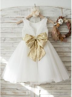 Flower Girl Dresses Knee Length, Sequin Flower Girl Dress, Wedding Flowers Decorations, Sleeveless Flower Girl Dresses, Bouquets Ideas, Wedding Crashers, Girls Dresses Online, Wedding Flower Girl Dresses, Satin Tulle