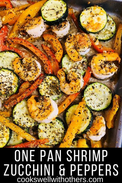 shrimp and veggies on a sheet pan Stir Fried Ramen, Fried Ramen Noodles, Shrimp Zucchini Recipes, Zucchini And Peppers, Sheet Pan Dinners Healthy, Zucchini In The Oven, Shrimp Zucchini, Chili Shrimp, Pan Shrimp