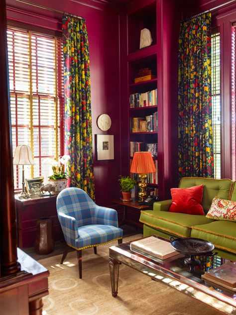 Katie Ridder, Country Decorations, Colorful Couch, Famous Interior Designers, Country House Design, Sofa Colors, Country House Decor, Living Room Colors, Best Sofa