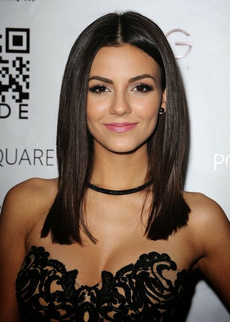 Victoria Justice – Kode Mag Spring Issue Release Party in LA Straight Hairstyle, Slicked Back Hair, Trendy Haircuts, Penteado Cabelo Curto, Victoria Justice, Medium Length Hair Cuts, Brunette Hair, Hair Dos, Womens Haircuts