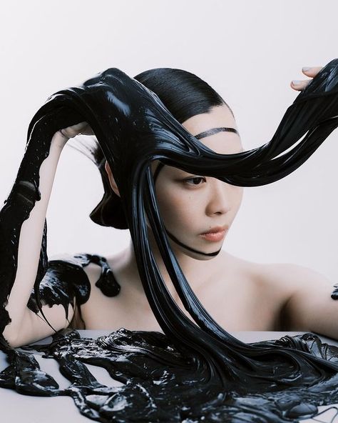 All posts • Instagram Slime Photoshoot, Story Telling Ideas, Black Sludge, Aespa Style, Poses Art Reference, Single Photoshoot, Fashion Photography Editorial Vogue, Black Slime, Vogue Taiwan