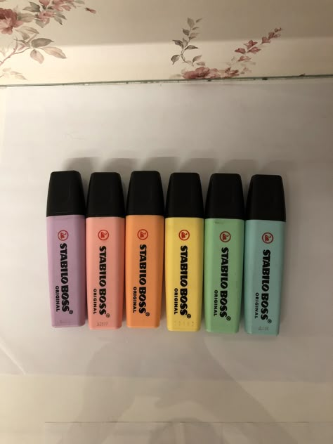 Stabilo Highlighters, Pastel Highlighters Pens, Pen Highlighter, Pastel Highlighter, Stationery Obsession, Study Stationery, School Materials, Highlighter Pen, Stabilo Boss