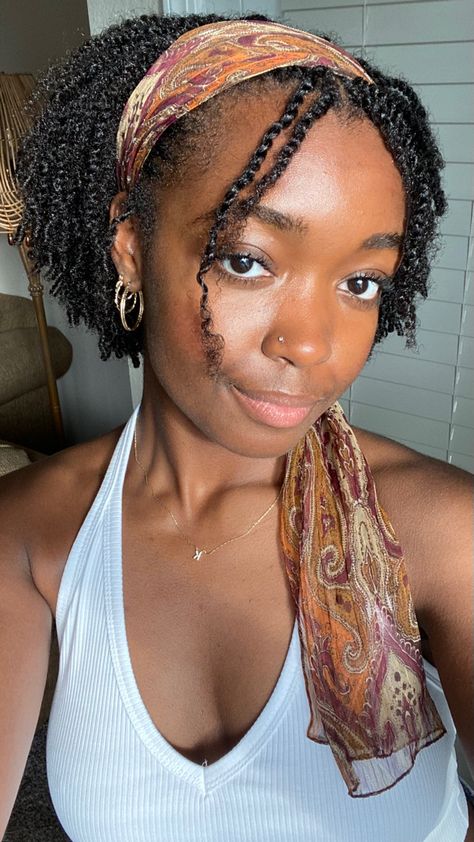 Twist Out On Natural Hair Short, Minitwiststyles Natural Hair, Very Short Hair Hairstyles, Small Twists Natural Hair Short Hair, Short Twists Natural Hair, Mini Twists Natural Hair, Headwrap Hairstyles, Short Hair Twist Styles, Short Twists