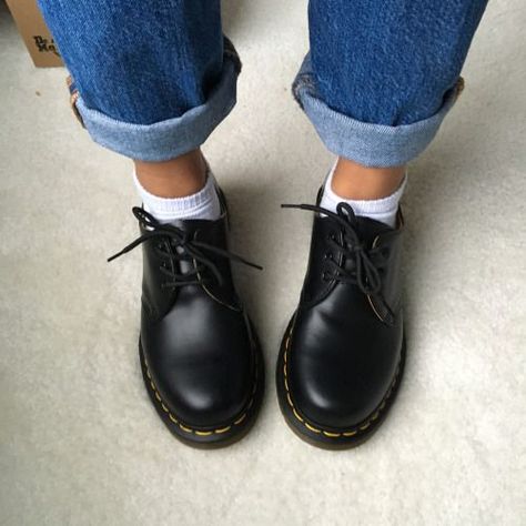 Oxford Doc Martens Outfit, Doc Marten Shoes, Doc Martens Shoes, Martens Outfit, Dr Martens Outfit, Doc Martens Outfit, Martens Style, Dr Shoes, Learn To Live