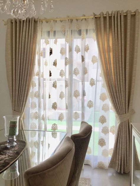 Elegant Drapes Curtains Luxury, Curtains Styles Living Room, Modern Curtain Designs For Living Room, Curtain Decor Ideas Living Room, Curtain Design Ideas Living Room, Unique Curtains Bedroom, Elegant Curtains Bedroom, Curtains Living Room Modern Home Decor, Home Curtains Living Room Modern