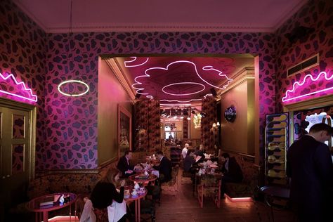 Sketch Bar London, Sketch London Restaurant, Sketch Bar, Sketch Restaurant, Pink Restaurant, London Sketch, Sketch London, Restaurant Aesthetic, London Restaurant