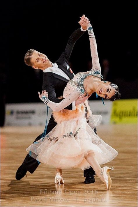 Ballroom Dancing Pose Reference, Ballroom Dancing Photography, Ballroom Dancing Aesthetic, Ball Room Dance, Ballroom Dance Aesthetic, Ballroom Dance Photography, Dancesport Costume, Dancing Photography, Dancing Ballroom