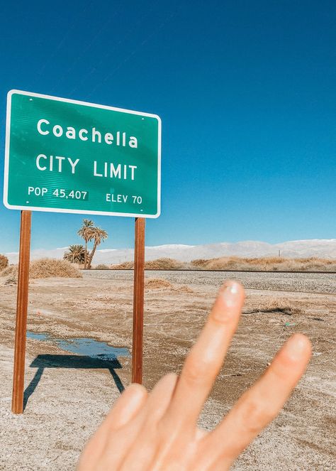 | The Yellow Spectacles Guide to Instagram-able Spots in Palm Springs  read the post to find best Instagram spots in #palmsprings #coachella #california #boho Palm Springs Instagram Spots, Palm Springs Instagram, Palm Springs Photography, Coachella California, Florida 30a, Saguaro Hotel, California Boho, Hard Summer, California Aesthetic