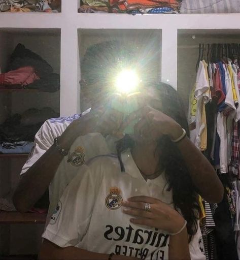 Cute Couples Football, Cute Soccer Couples, Football Motivation, Soccer Couples, Real Madrid Shirt, Football Couples, Madrid Wallpaper, Shadow Pictures, My Kind Of Love