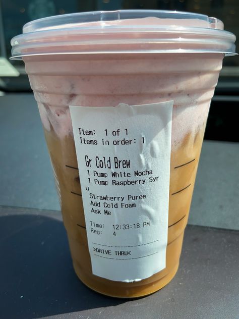 3 More Drinks This Dietitian Orders at Starbucks Starbucks Coffee Orders, Strawberry Cold Foam, Kawa Starbucks, Order At Starbucks, Starbies Drinks, Starbucks Fall Drinks, Coffee Orders, Best Starbucks Drinks, Cold Starbucks Drinks