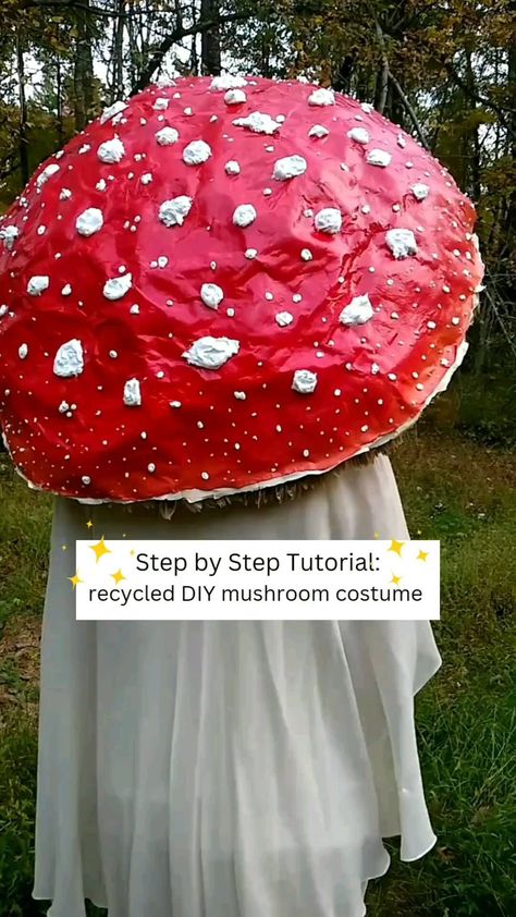 Julie Floro on Instagram: "You asked for the full tutorial, so here it is! The full materials list for my mushroom head was: saran wrap, newspaper, flour + water, an umbrella for the mould, paint, light weight spackling, hot glue, cardboard, and one very large old book. Most of these things I already had on hand laying around the house so I was able to make it for just about nothing!$$✨ If you make your own recycled paper mushroom head, tag me! I’d love to see your creations!🍄 #... Recycled Costumes For Kids, Karneval Diy, Halloween Alice In Wonderland, Recycled Costumes, Mushroom Costume, Mushroom Crafts, Flower Costume, Mushroom Head, Mushroom Hat