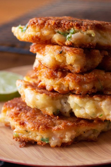 Shrimp Patties, Cheesy Shrimp, Baked Shrimp Recipes, Shrimp Burger, Shrimp Cakes, Shrimp Recipes Healthy, Keto Plan, Shrimp Recipes For Dinner, Patties Recipe