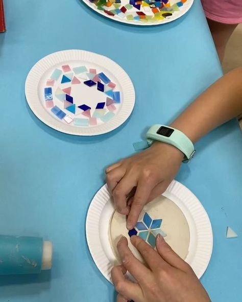 Tracy Boberg Nichols on Instagram: "We used some air dry clay and these little cut glass mosaic pieces to make these radial designs during my art camp. We used Byzantine mosaics as an inspiration. . . #artcamp . . #4thgradeart #kidsart #kidsartclass #kidsactivityideas #kidscraftideas #artprojectsforkids #artprojects #artlessonsforkids #artlessons #homeschoolart #homeschool #artteachersofinstagram #kidsartclass #artcurriculum #homeschooling #homeschoolartclass #elementaryart #artteachersofins Air Dry Clay Mosaic, Mosaic Kids Craft, Air Dry Clay Projects For Kids, Clay Project Elementary Art, Air Dry Clay Mosaic For Kids, Second Grade Clay Art Projects, Air Dry Clay Mosaic Tiles, Byzantine Mosaics, Clay Mosaic