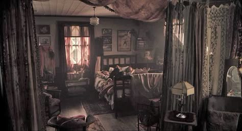 Interior Alchemy, Academia Room, Story Pictures, Goth Home, Goth Decor, Deco Boheme, Dream Room Inspiration, Gothic Home Decor, Gothic House