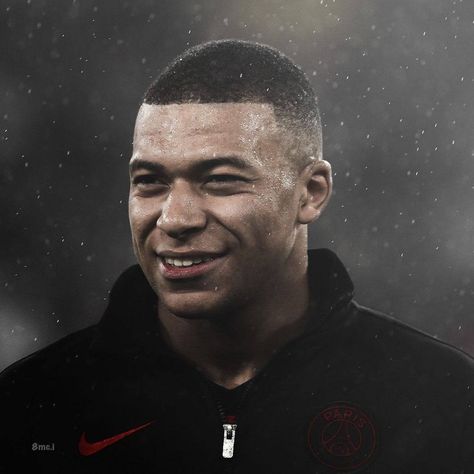 Mbappe Pfp, Kylian Mbappe, Football Player, Football Players, Real Madrid, Ronaldo, Harry Styles, Make Your Day, Madrid