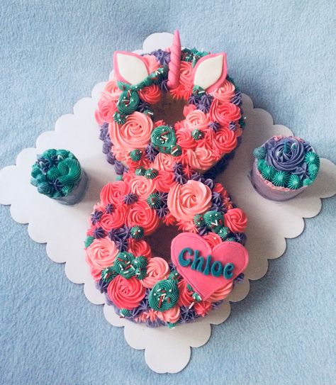 Number 8 Pull Apart Cupcake Cake, Diy Number 8 Cake, Cupcake 8 Shape, Number 8 Pull Apart Cupcakes, 8 Shaped Birthday Cake, 8 Year Birthday Cake, Number 8 Cupcake Cake, 8 Cupcake Cake, Number 8 Birthday Cake