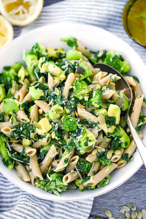 This healthy vegan green goddess pasta salad with avocado, broccoli, pumpkin seeds, and spinach is bursting at the seams with healthy green vegetables! It's an easy make ahead side dish or light main course, takes only 30 minutes, and tossed in a delicious simple lemon garlic olive oil dressing. Broccoli Avocado Pasta, Green Goddess Pasta Salad, Salad With Green Goddess Dressing, Pasta Salad With Avocado, Green Goddess Pasta, Broccoli Pasta Salad, Avocado Recipes Pasta, Chicken Piccata Pasta, Honey Food