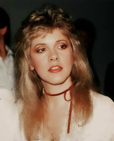 Stevie Nicks Eye Makeup, Stevie Nicks Makeup, Stevie Nicks 70s, Spirit Days, Stevie Nicks Style, Stephanie Lynn, Stevie Nicks Fleetwood Mac, Costume Inspo, Gold Dust