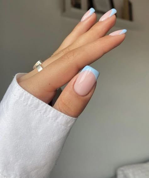 Short Trendy Nails 2023 Summer, Vacation Gel Manicure, Pale Blue Tips Nails, Blue Tip Dip Nails, Light Blue French Tip Nails Short Square, Popular Dip Nails, Baby Shower Blue Nails, Short Baby Shower Nails, Pale Blue French Tip Nails