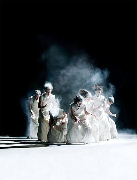 beautiful Greek Chorus, Physical Theatre, Theatre Inspiration, Theatre Photography, Dance Theater, Theatre Design, Indian Dance, Arts Festival, Theatre Set