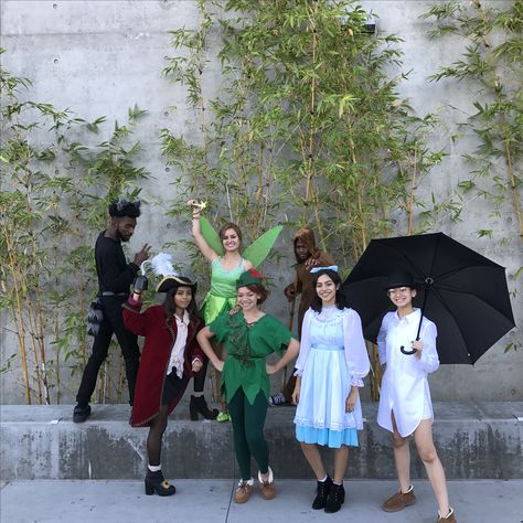 Peter Pan Costumes Diy, Peter Pan Group Halloween Costumes, Group Peter Pan Costumes, Peter Pan Group Costume Ideas, Peter Pan Outfit Ideas, Peter Pan Group Costume, Peter Pan Trunk Or Treat, Peter Pan Halloween Costume, Disney Group Costumes