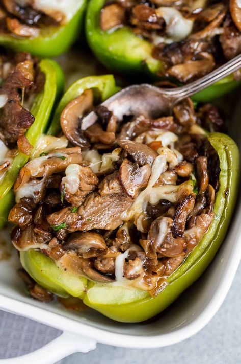 Best Stuffed Pepper Recipe, Philly Cheesesteak Stuffed Peppers, Cheesesteak Stuffed Peppers, Bell Pepper Recipes, Philly Cheesesteak, Green Peppers, Keto Recipes Dinner, Health Dinner Recipes, Peppers Recipes