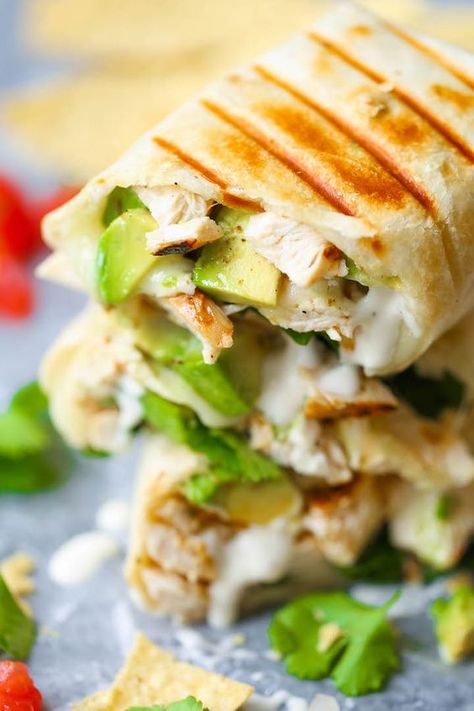 Chicken and Avocado Ranch Burritos - These come together with just 15 min prep! You can also make this ahead of time and bake right before serving. SO EASY! Chicken Avocado Ranch Burritos, Sour Cream Ranch Dressing, Chicken And Avocado, Avocado Ranch, Ranch Dressing, Chicken Seasoning, Taco Seasoning, Come Together, Burritos