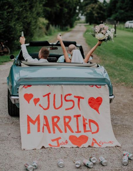 Wedding Car Decorations Ideas, Just Married Banner, Just Married Sign, Just Married Car, Car Banner, Wedding Car Decorations, Cat Wedding, Wedding Honeymoon, Getaway Car