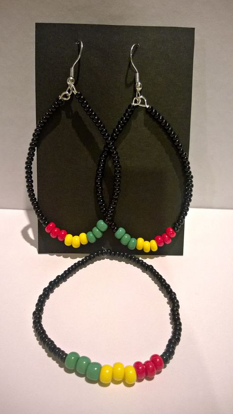 Reggae earrings with bracelet, handmade, diy, red, yellow, green and black beads Red Jewelry With Black Beads For Festival, Red And Black Beaded Earrings For Festival, Juneteenth Bracelet Ideas, Juneteenth Jewelry Ideas, Jamaican Beaded Jewelry, Beaded Bracelets Ideas, Juneteenth Earrings, Rasta Earrings, Bracelets Ideas