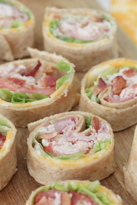 Roll Ups Tortilla Pinwheels Turkey, Easy Lunch Ideas Recipes, Ham And Swiss Roll Ups, Ham And Turkey Sandwich Ideas, Cheese All Recipes, Ham And Turkey Pinwheels, Pin Wheel Sandwiches Recipes, Finger Foods For Lunch, Christmas Pinwheels Appetizers