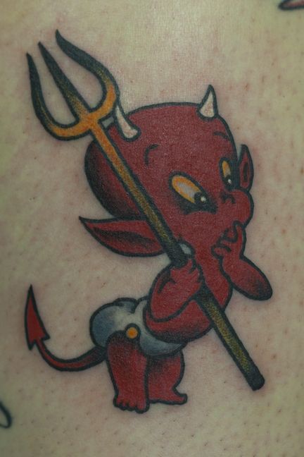 Voodoo Doll Tattoo, Angel Y Diablo, Devil Tattoo, Demon Tattoo, Muster Tattoos, Neck Tattoo For Guys, Old School Tattoo Designs, Ange Demon, Red Devil