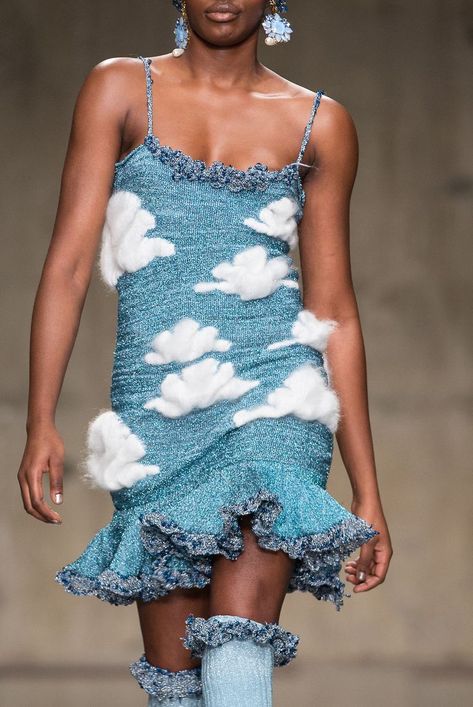 fashiondailymag:  sparkles in the clouds. MIMI WADE // FASHION EAST FW 17 LFW.     (fdmloves edit). Mimi Wade, Cloud Dress, Kristina Webb, Fashion East, Romantic Fashion, Diy Vetement, In The Clouds, Mode Inspo, Looks Style