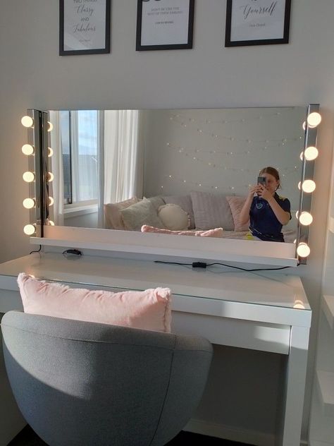 Ikea Hacks Makeup Vanity, White Room Decor, Luxury Room Bedroom, New Bedroom, Redecorate Bedroom, Cozy Room Decor, Minimalist Room, Teen Bedroom Decor, Luxury Rooms