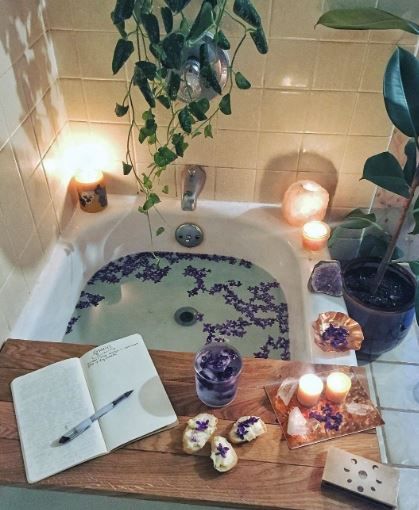 Happy Self Care Day Bathtub Aesthetic, Cozy Bath, Bath Aesthetic, Relaxing Bathroom, Spiritual Bath, Dream Bath, Flower Bath, Ritual Bath, Relaxing Bath