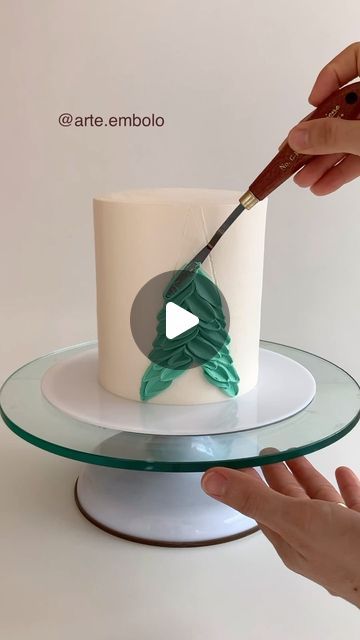 Palette Knife Christmas Cake, Buttercream Pallet Knife Cake, Pallet Cake Design, Pallet Knife Buttercream Flowers, Palette Knife Cake Painting Tutorial, Pallete Knife Cakes, Palate Knife Cake Decorating, Palette Cake Decorating, Pallet Knife Cake Decorating Tutorial