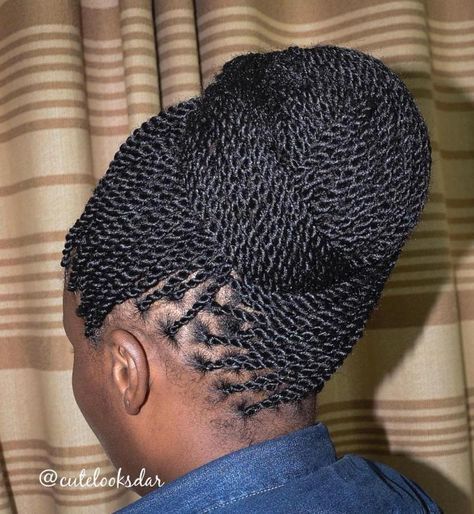 Hair Styles Cool, Twists On Natural Hair, Bob Updo, Senegalese Twist Crochet Braids, Easy Hair Up, Senegalese Twist Hairstyles, Senegalese Twist Braids, Flat Twist Updo, Senegalese Twists