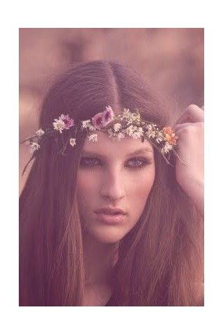 Flower Power Party, Looks Hippie, 60s Party, Flower Power Hippie, Hippie Party, Flower Halo, Hippie Look, Boho Beauty, Hippie Flowers