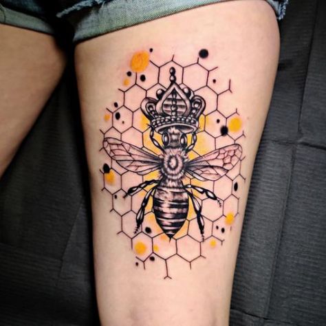 Bee And Comb Tattoo, Bee Honeycomb Tattoo, Honeycomb Tattoo Design, Bee And Honeycomb Tattoo, Honeycomb Tattoo Sleeve, Throat Tattoos, Empowerment Tattoo, Tattoo Pet, Queen Bee Tattoo