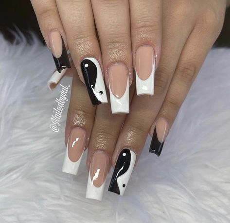 French Ying Yang Nails, Ying Yang French Tip Nails, Nails Acrylic Ying Yang, Nails Yin And Yang, Gin Gan, Yin Yang Nails Coffin, Yin Yang Nails, French Tips, Ying Yang