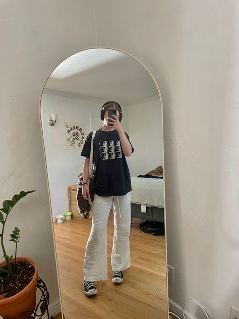 comfy fashion, daniel cesaer , daniel cesaer merch , white linen pants , linen pants outfit , fall outfit , fall fashion inspo , black and white outfit , school outfit , october fashion , big tshirt outfit , tshirt outfit , big pants big shirt, converse outfit , ootd , ootd fashion , winter aesthetic, it girl , cool girl outfit , white pants outfit , black tshirt outfit , indie outfit , Linen Pants With Converse, White Outfit School, Big Pants Big Shirt, Linen Pants Outfit Fall, Big Tshirt Outfit, Black Tshirt Outfit, Outfit Indie, Oversized Tee Outfit, Cool Girl Outfit