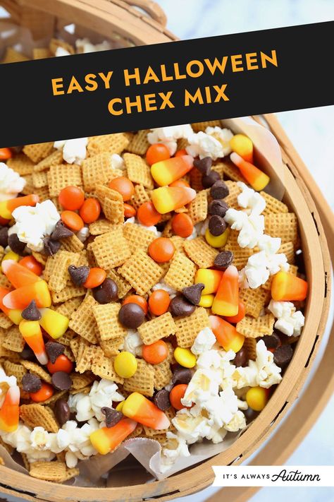 Sweet and Salty Halloween Chex mix is an easy recipe you can make in the microwave! Chex Mix Sweet, Halloween Chex Mix Recipes, Fall Chex Mix Recipes, Caramel Chex, Sweet Chex Mix, Easy Snack Mix, Chex Mix Recipe, Reese's Pieces, Chex Cereal