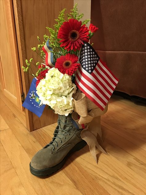 Veterans Party Ideas, Patriotic Retirement Party Ideas, Veterans Centerpieces, Veterans Day Party Ideas, Army Deployment Party, Marine Corp Retirement Party Ideas, Usaf Retirement Party Ideas, Air Force Retirement Party Decorations, Us Navy Retirement Party Ideas