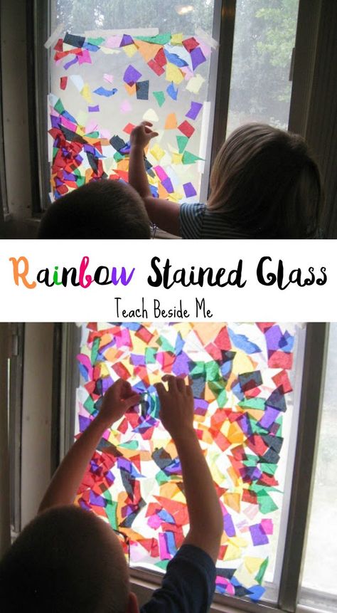 Rainbow Stained Glass craft for Kdis Stained Glass Window Craft, Contact Paper Crafts, Vetenskapliga Experiment, Stained Glass Craft, Projects For Toddlers, Stained Glass Cookies, Tape Clear, Window Crafts, Glass Craft